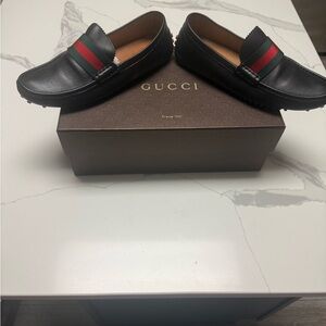 Gucci Black Loafers with Signature Stripe